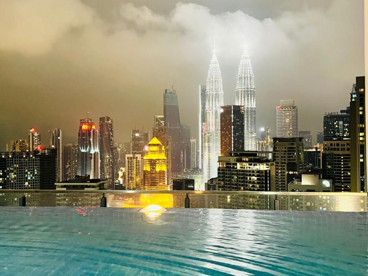 The Luxe Colony Skypool By Tasu Home Kuala Lumpur Exteriör bild