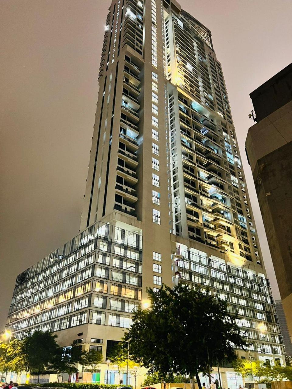 The Luxe Colony Skypool By Tasu Home Kuala Lumpur Exteriör bild