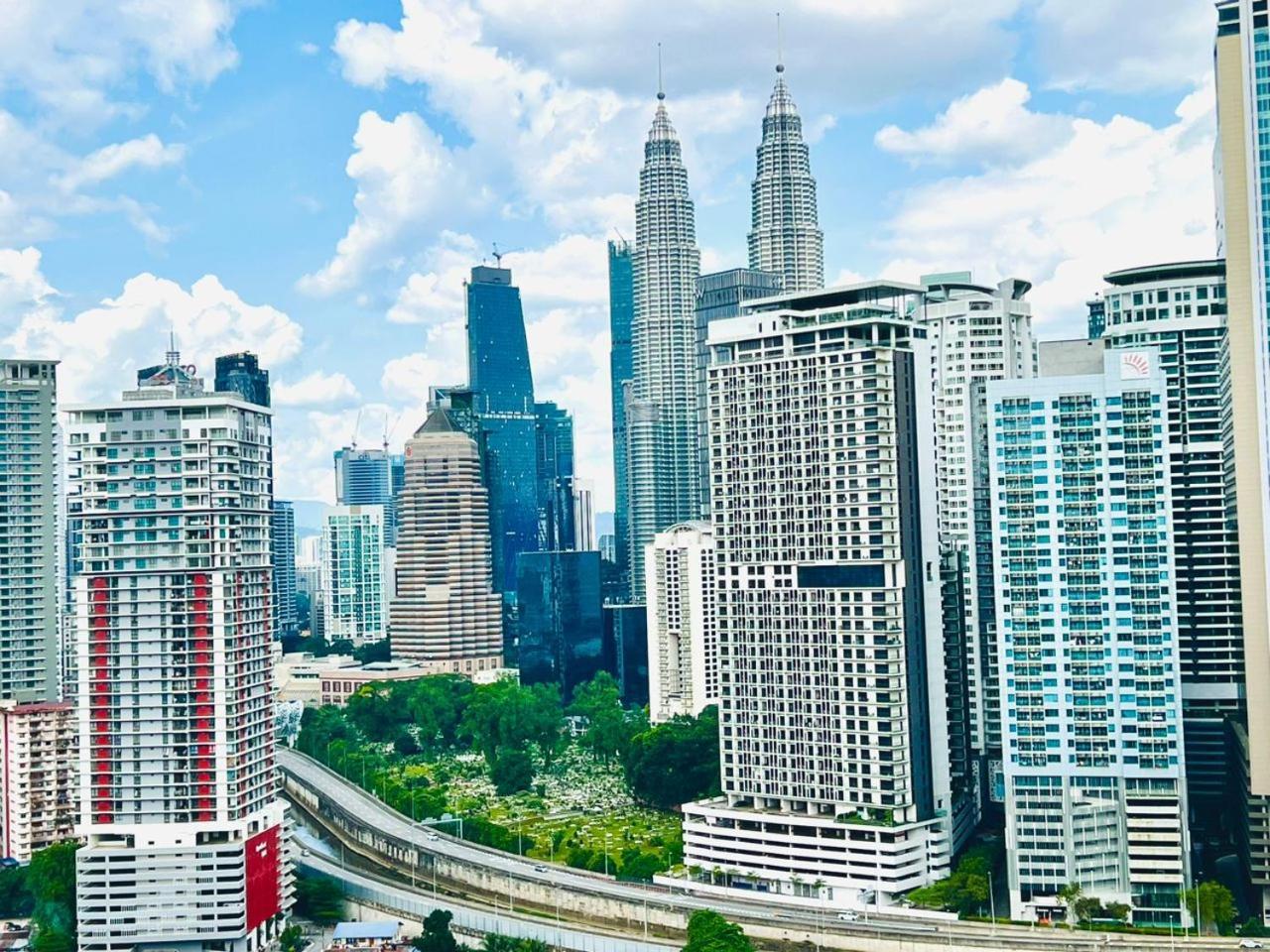 The Luxe Colony Skypool By Tasu Home Kuala Lumpur Exteriör bild